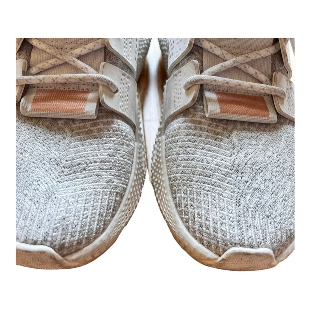 Adidas sneakers size 7.5 - Picture 2 of 11